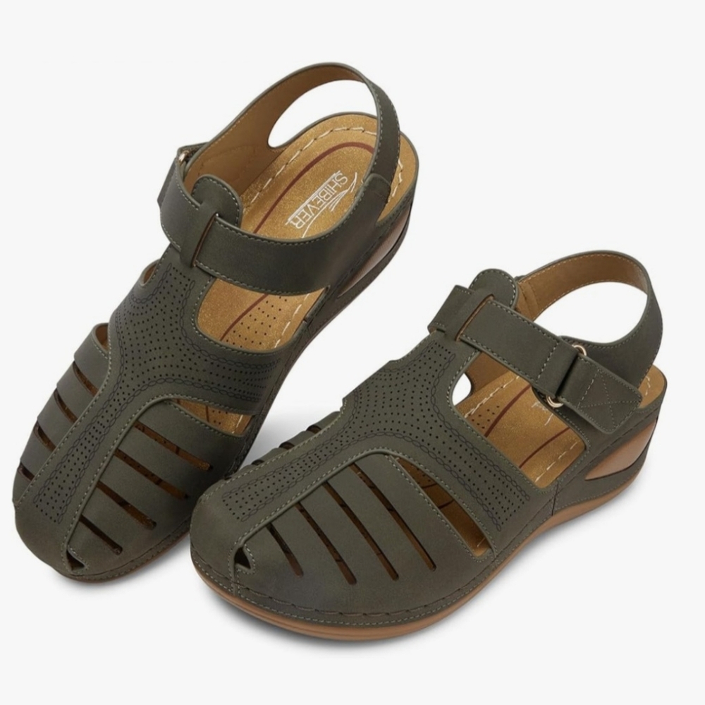 shibever brand army/olive green closed toe sandal in size 41 (ladies 9)